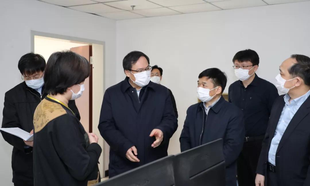 楊金成到七院、七一四所檢查指導(dǎo)疫情防控和復(fù)工復(fù)產(chǎn)工作